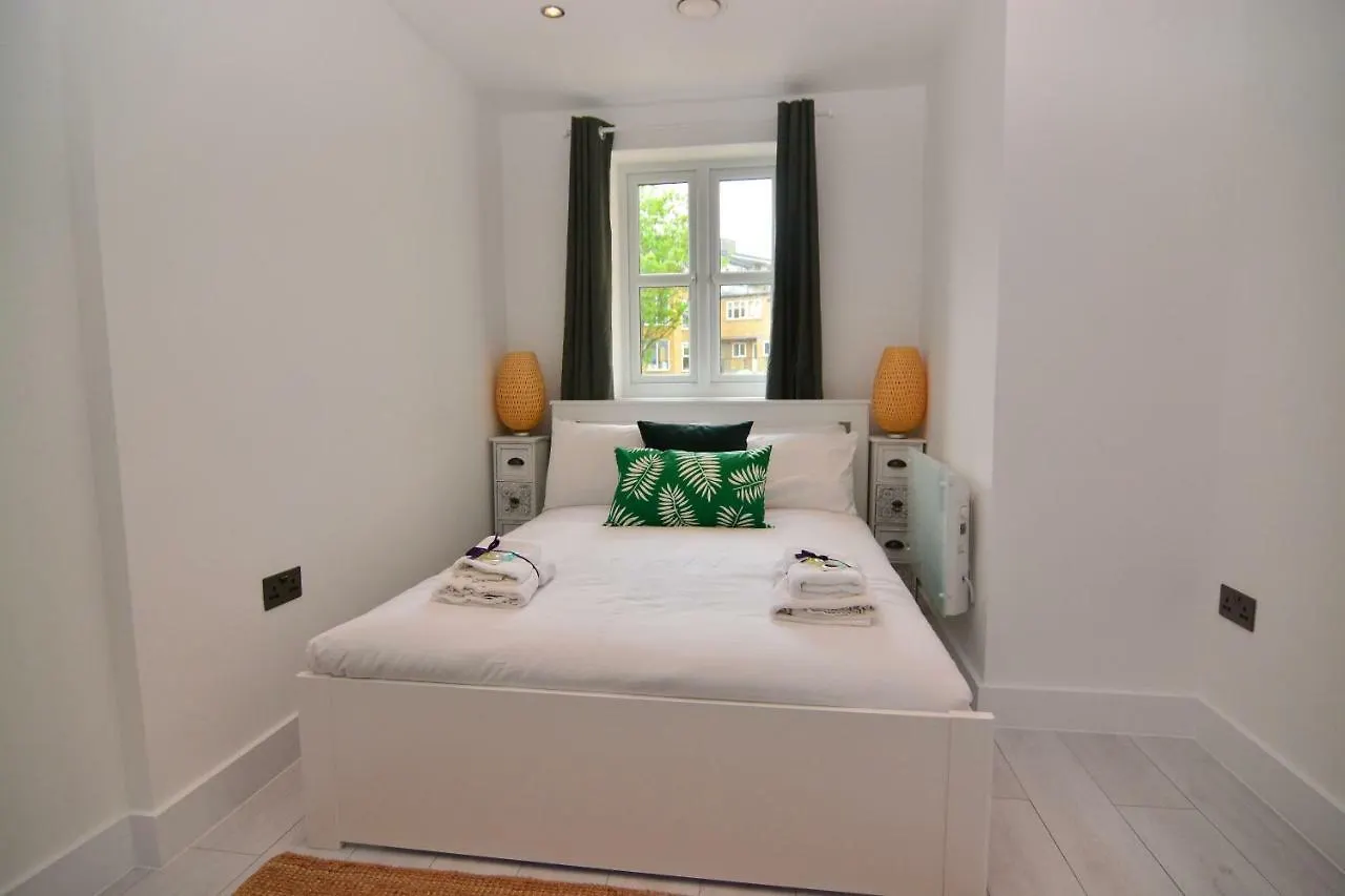 Apartment Wharf - Macarena Apartments London 0*,