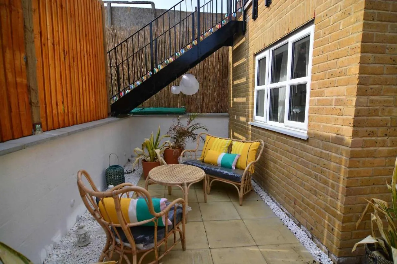 Apartment Wharf - Macarena Apartments London