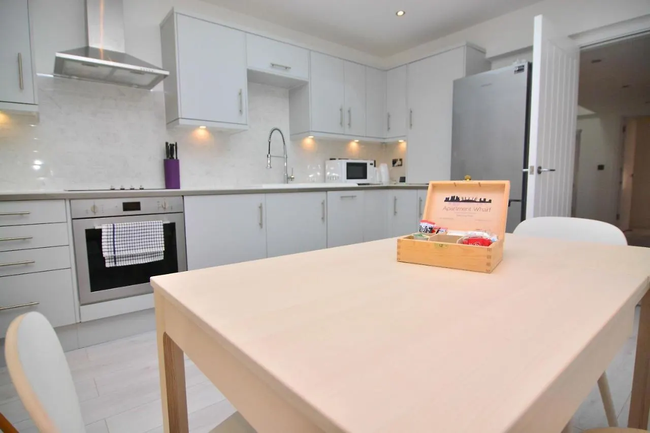 Apartment Wharf - Macarena Apartments London