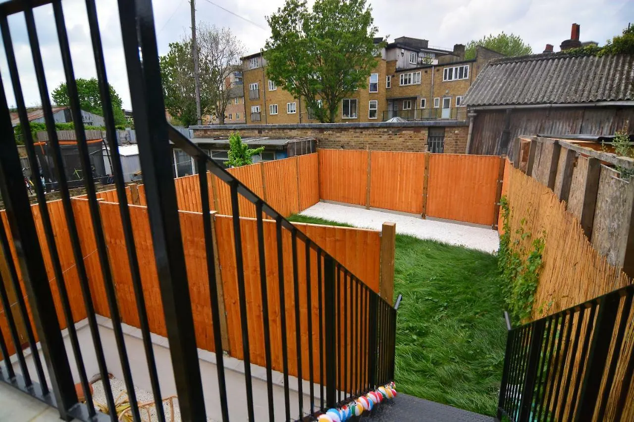 Apartment Wharf - Macarena Apartments London