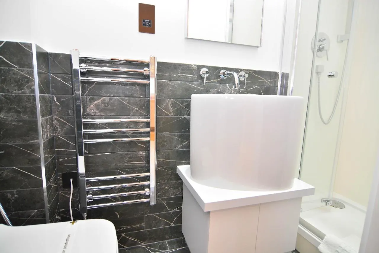 Apartment Wharf - Macarena Apartments London United Kingdom