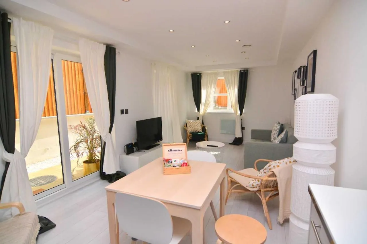 Apartment Wharf - Macarena Apartments London 0*,